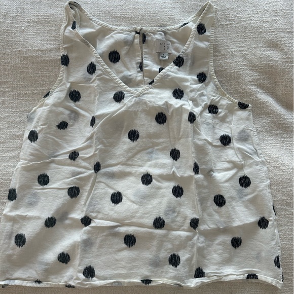 Casual polkadot linen blouse - Picture 2 of 2